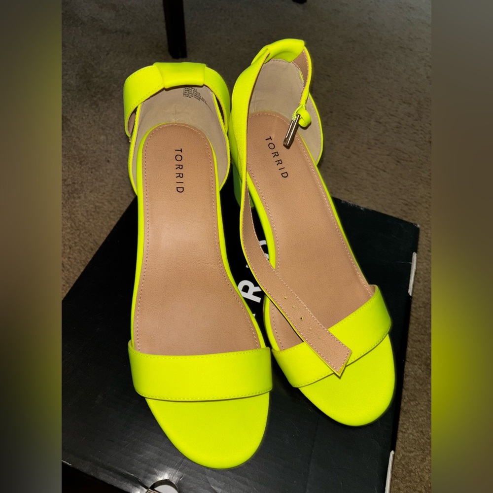 Bright green / yellow sandal heels